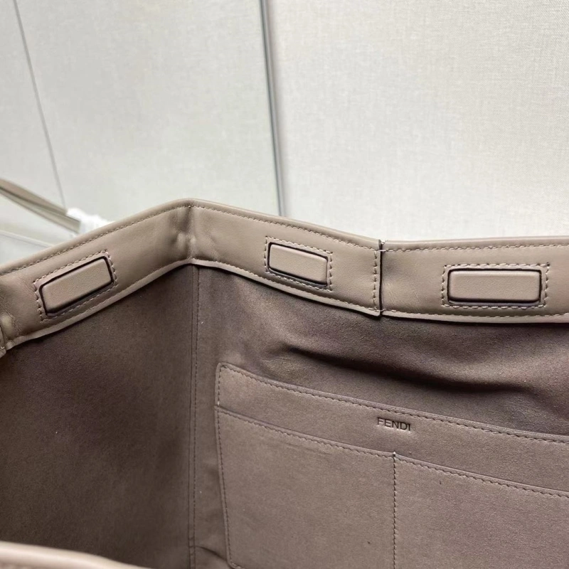 Fendi Shopping Bags 4370-0069