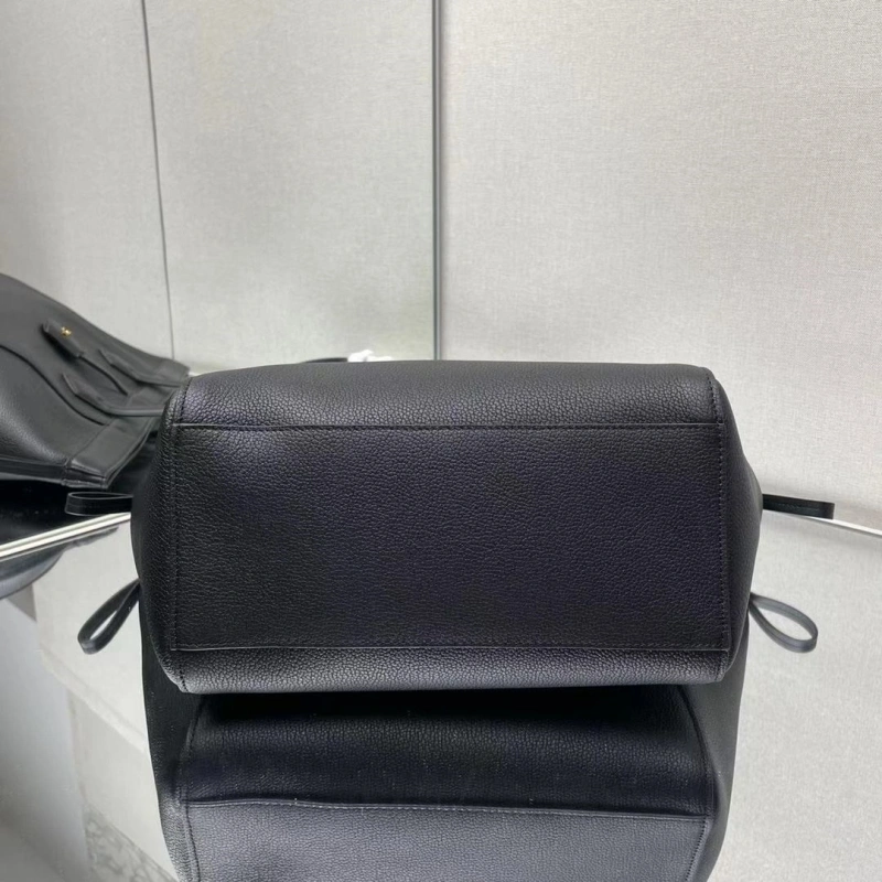 Fendi Shopping Bags 4370-0070