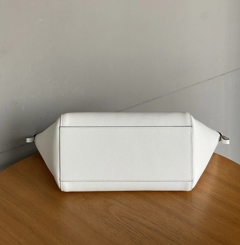 Fendi Shopping Bags 4370-0071