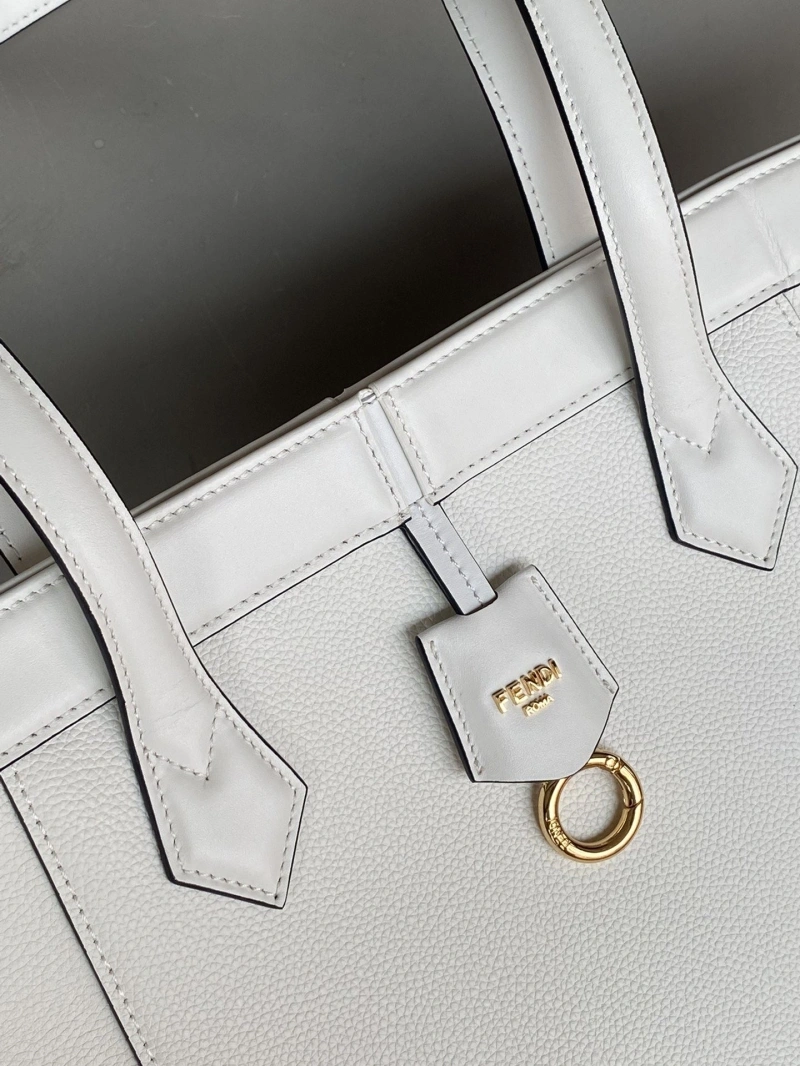 Fendi Shopping Bags 4370-0071