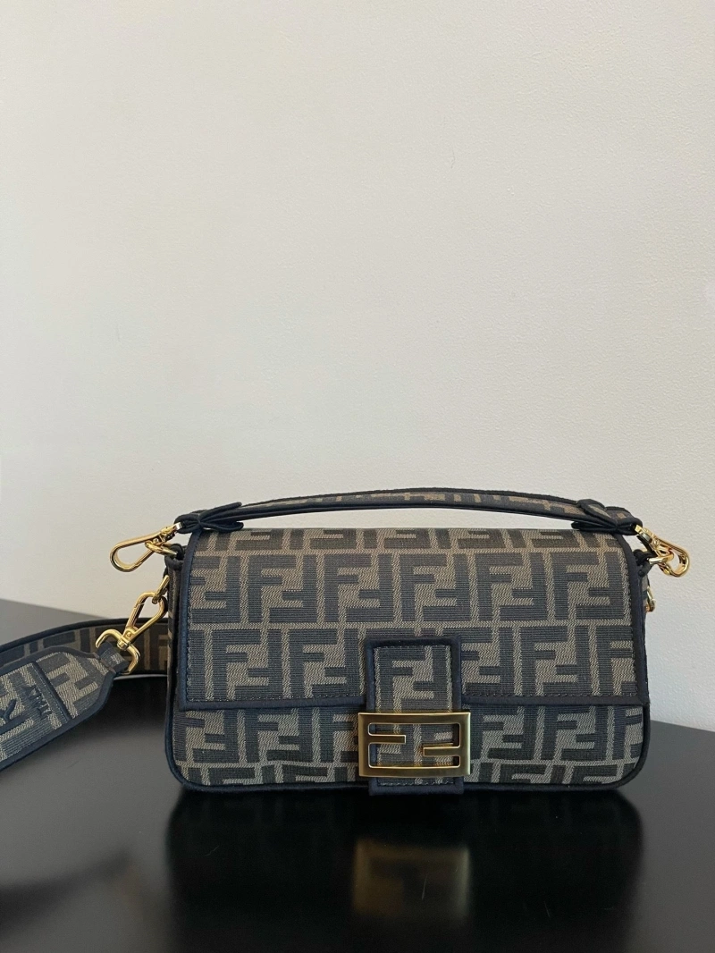 Fendi Baguette Bags 4370-0105