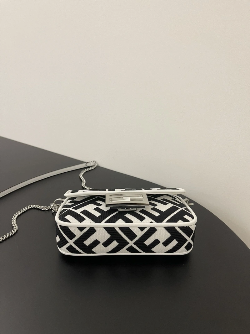Fendi Baguette Bags 4370-0121