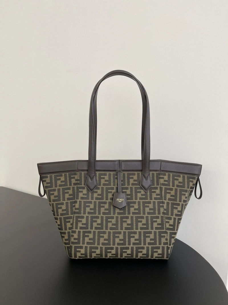 Fendi Shopping Bags 4370-0127