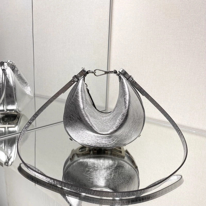 Fendi Satchel Bags 4370-0151