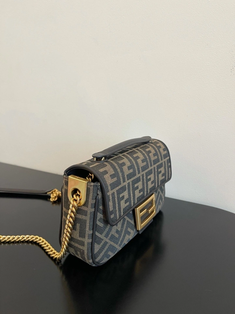 Fendi Baguette Bags 4370-0211