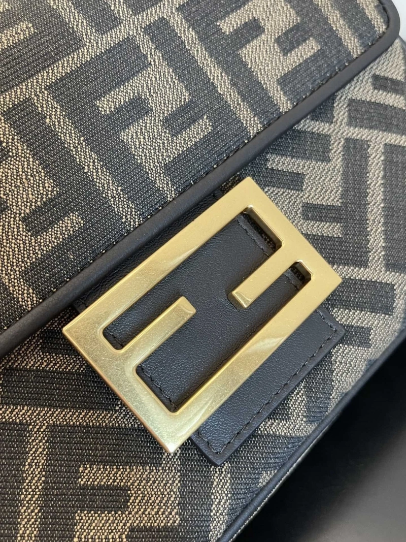 Fendi Baguette Bags 4370-0211