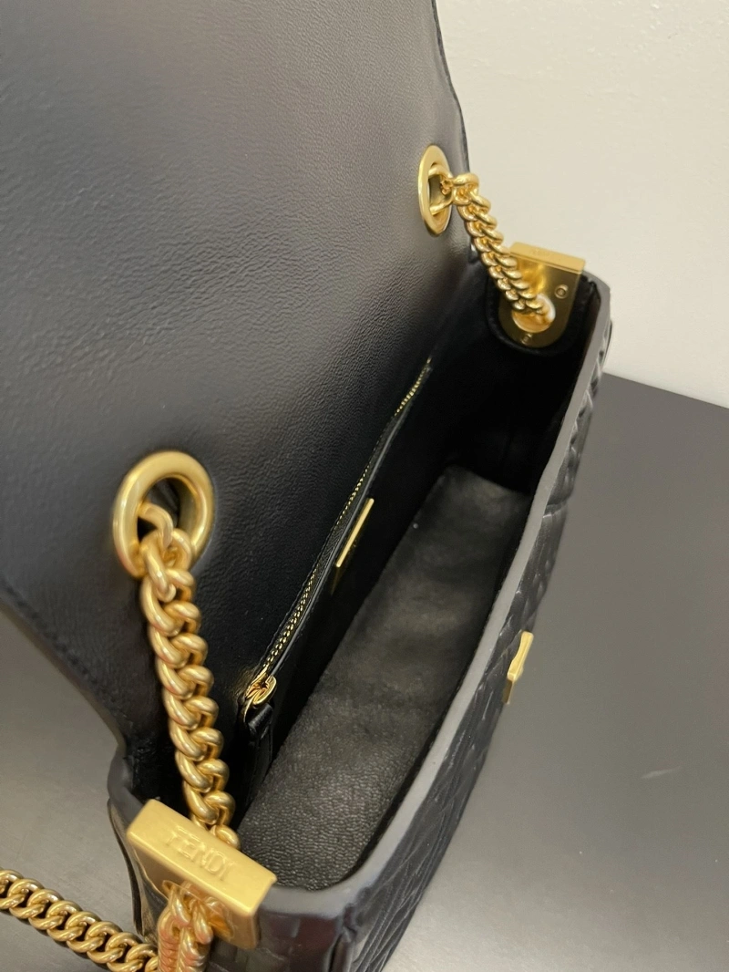 Fendi Baguette Bags 4370-0213