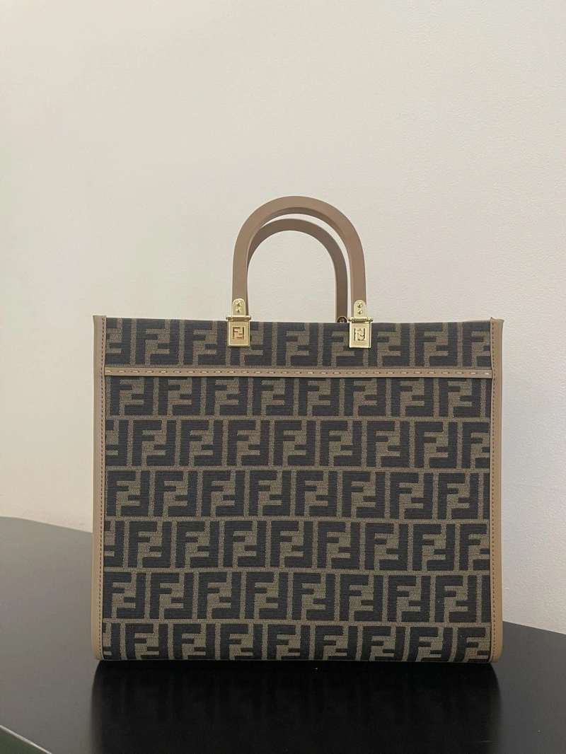 Fendi Shopping Bags 4370-0229