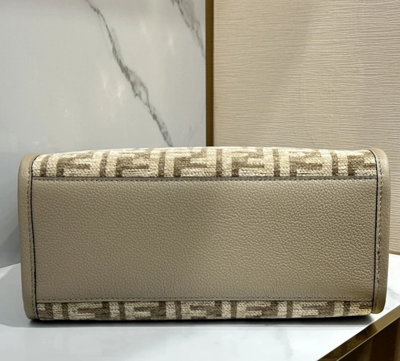 Fendi Shopping Bags 4370-0263