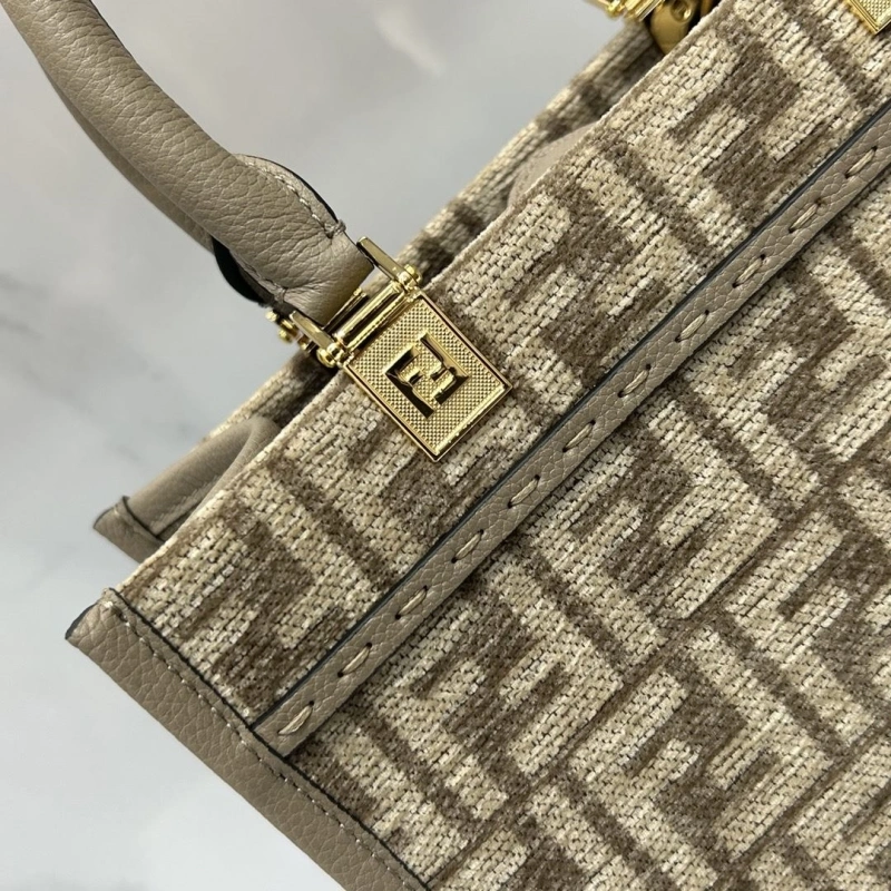 Fendi Shopping Bags 4370-0263