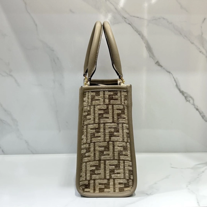 Fendi Shopping Bags 4370-0263