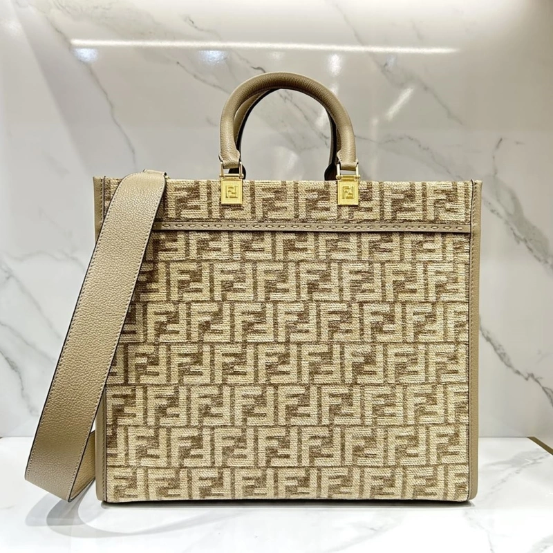 Fendi Shopping Bags 4370-0264
