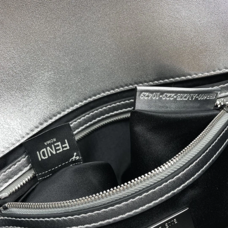 Fendi Baguette Bags 4370-0278