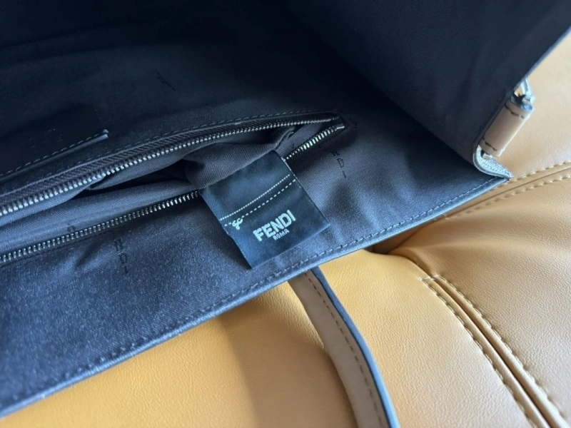 Fendi Shopping Bags 4370-0300