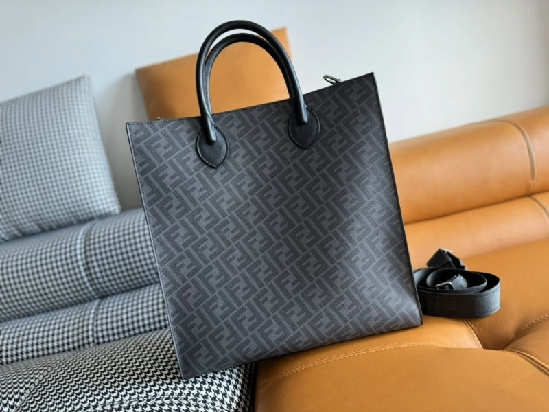 Fendi Shopping Bags 4370-0301