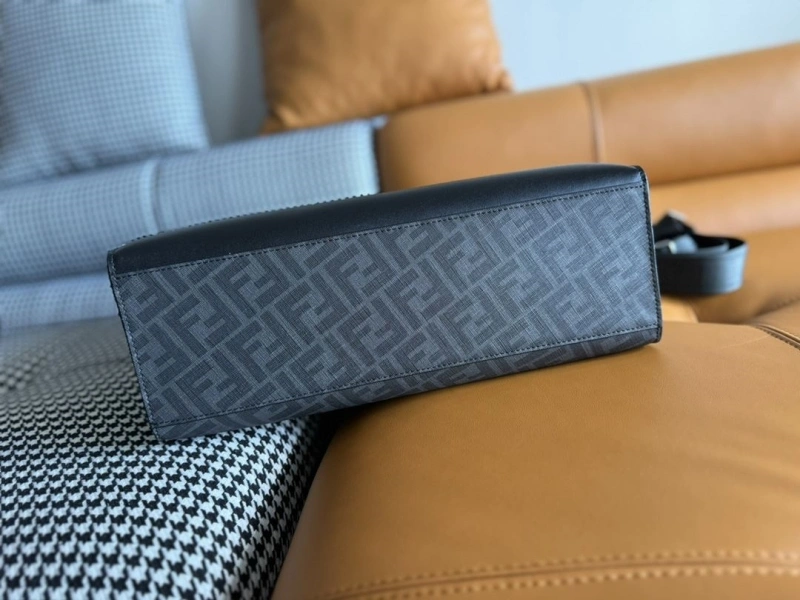 Fendi Shopping Bags 4370-0301