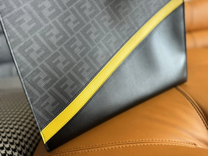 Fendi Shopping Bags 4370-0301