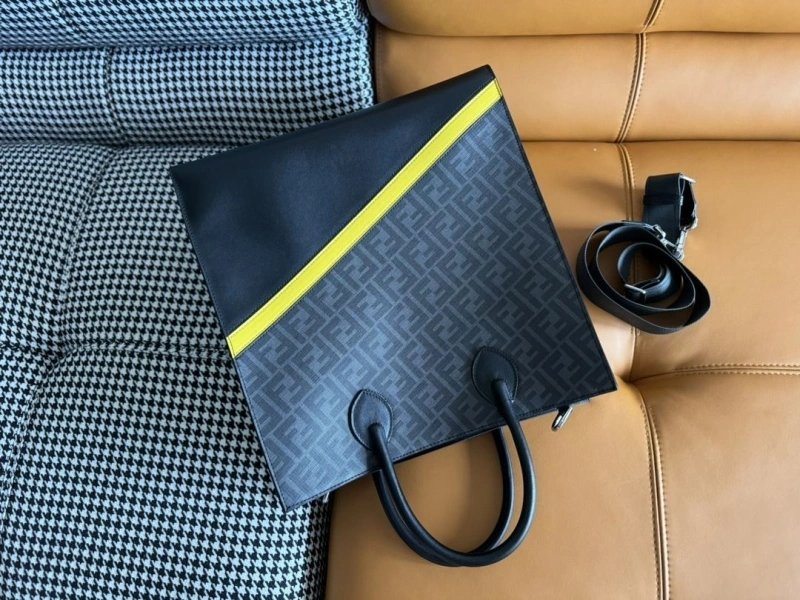 Fendi Shopping Bags 4370-0301