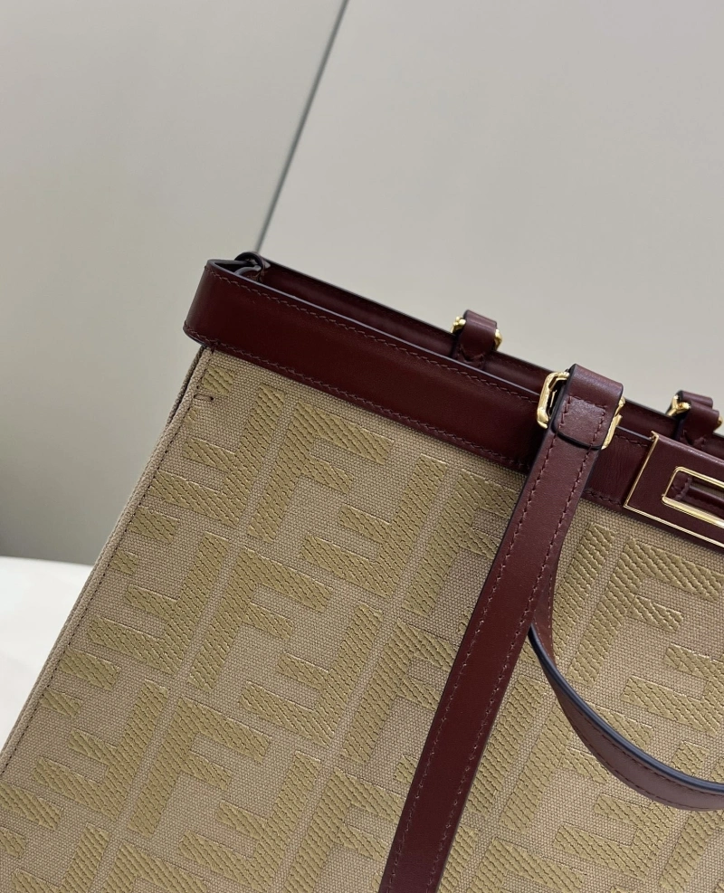 Fendi Shopping Bags 4370-0324