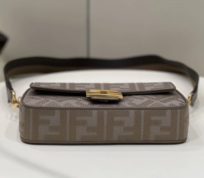 Fendi Baguette Bags 4370-0325
