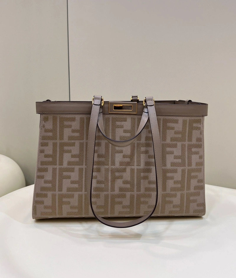 Fendi Shopping Bags 4370-0326