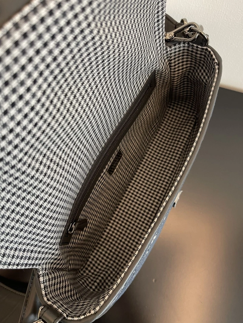 Fendi Baguette Bags 4370-0330