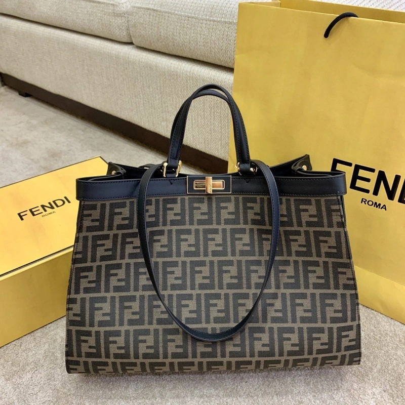 Fendi Shopping Bags 4370-0335