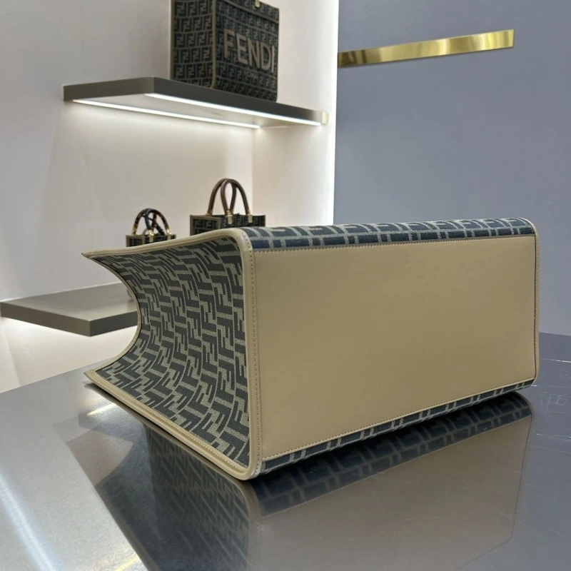 Fendi Shopping Bags 4370-0356