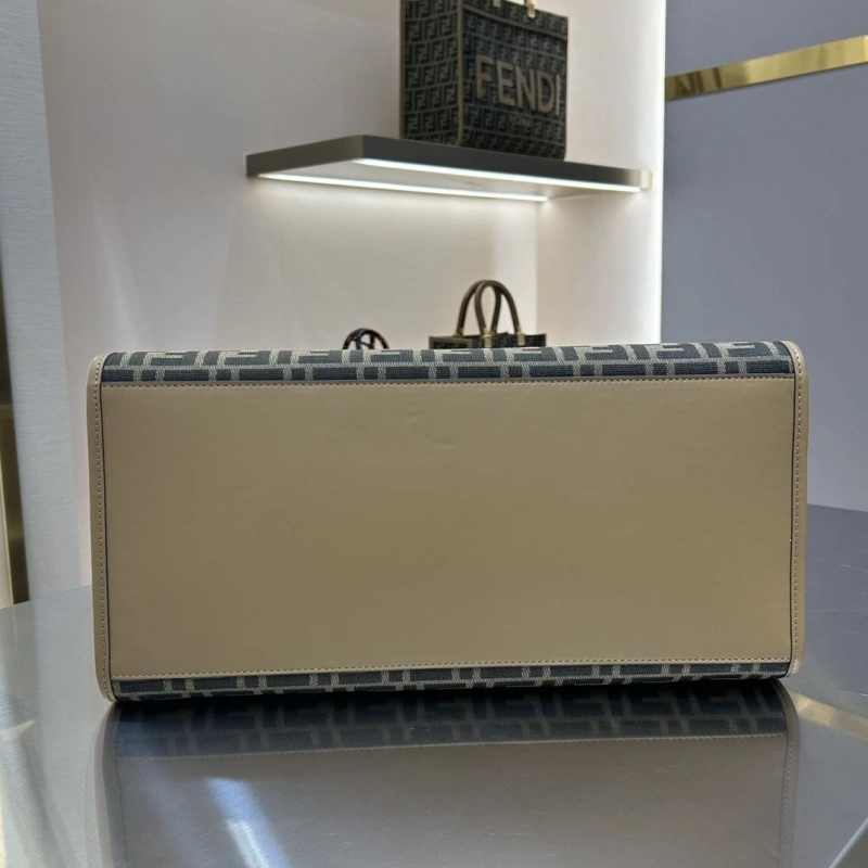 Fendi Shopping Bags 4370-0356