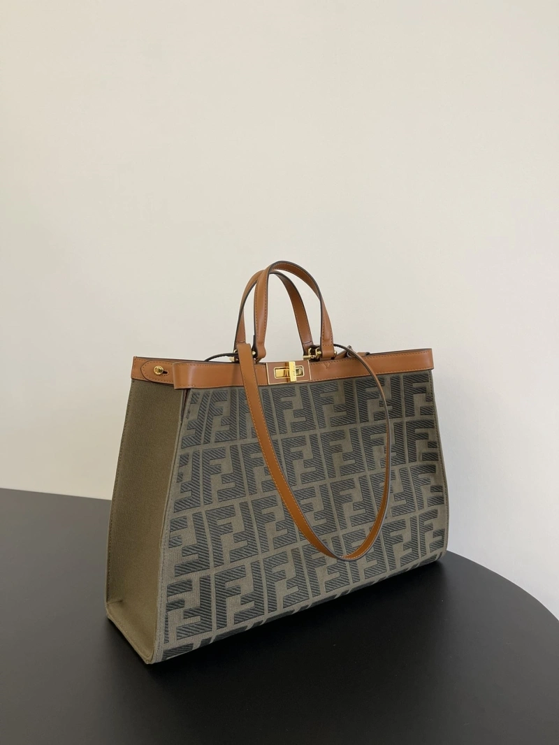 Fendi Shopping Bags 4370-0377