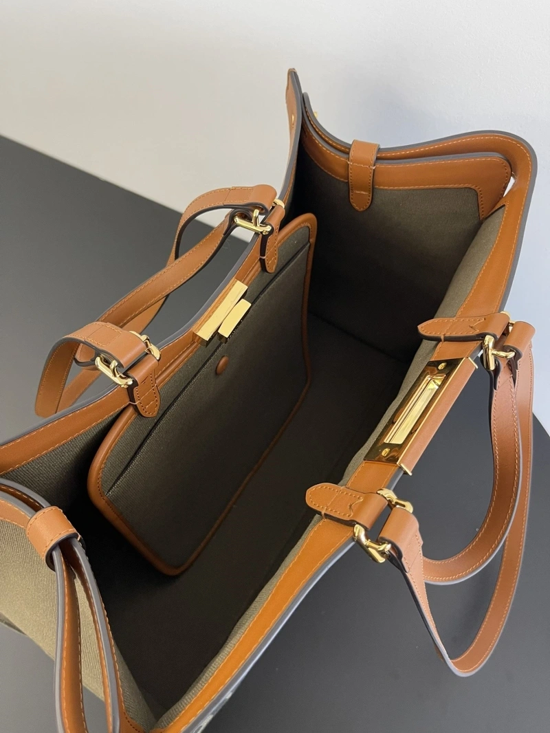 Fendi Shopping Bags 4370-0377