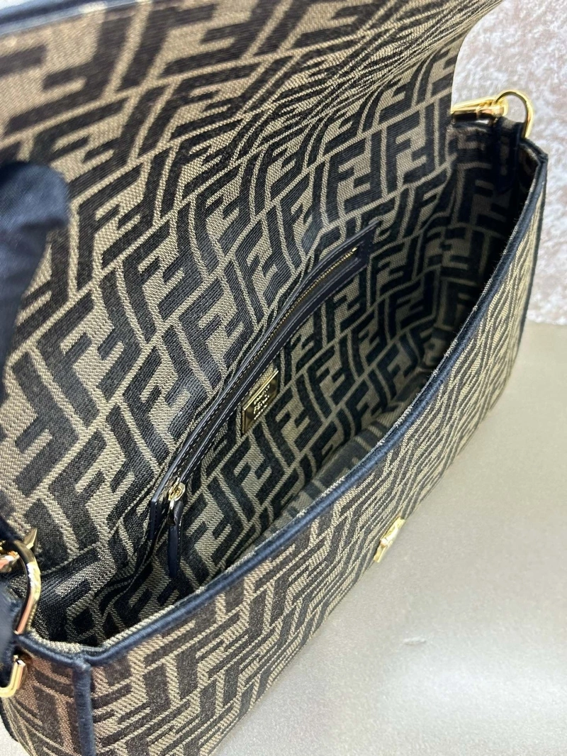 Fendi Baguette Bags 4370-0383