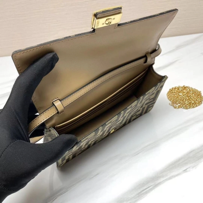 Fendi Baguette Bags 4370-0391