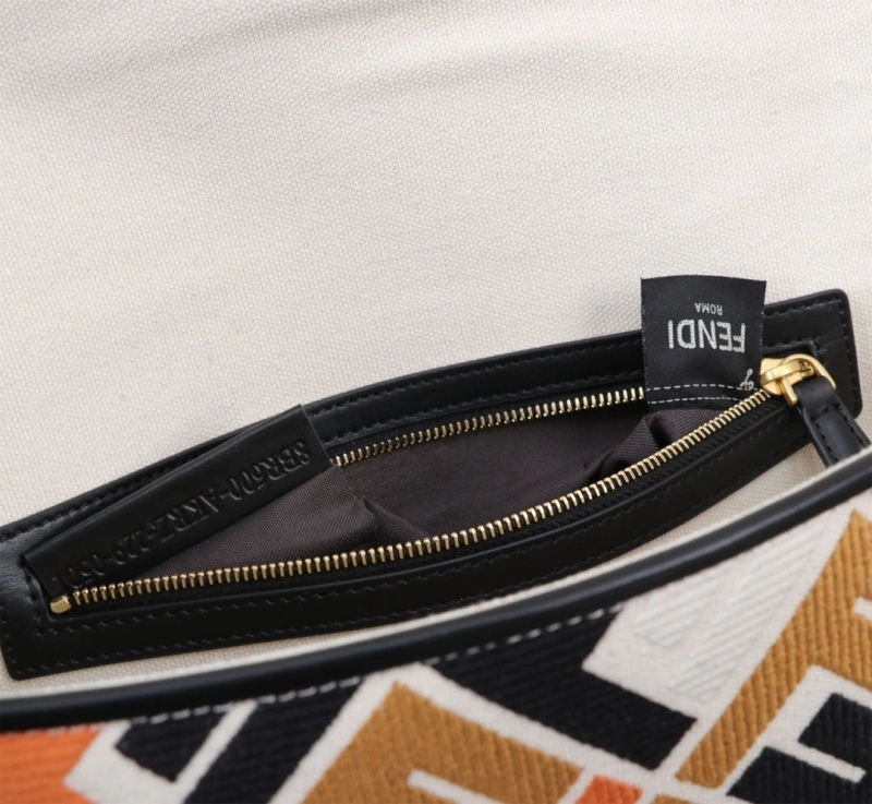 Fendi Baguette Bags 4370-0394