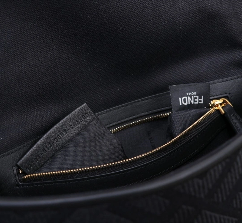 Fendi Baguette Bags 4370-0398