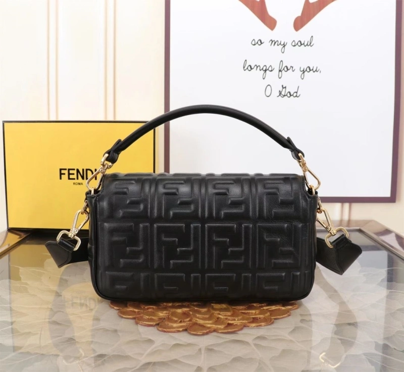 Fendi Satchel Bags 4370-0401