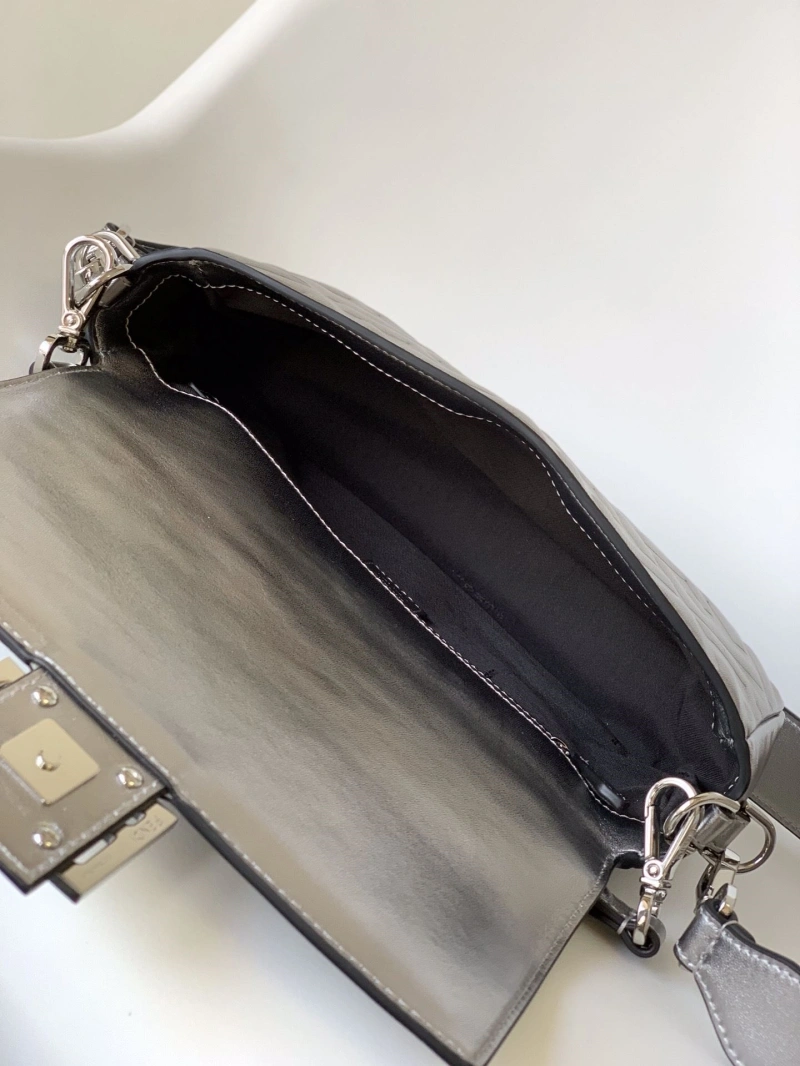 Fendi Baguette Bags 4370-0411