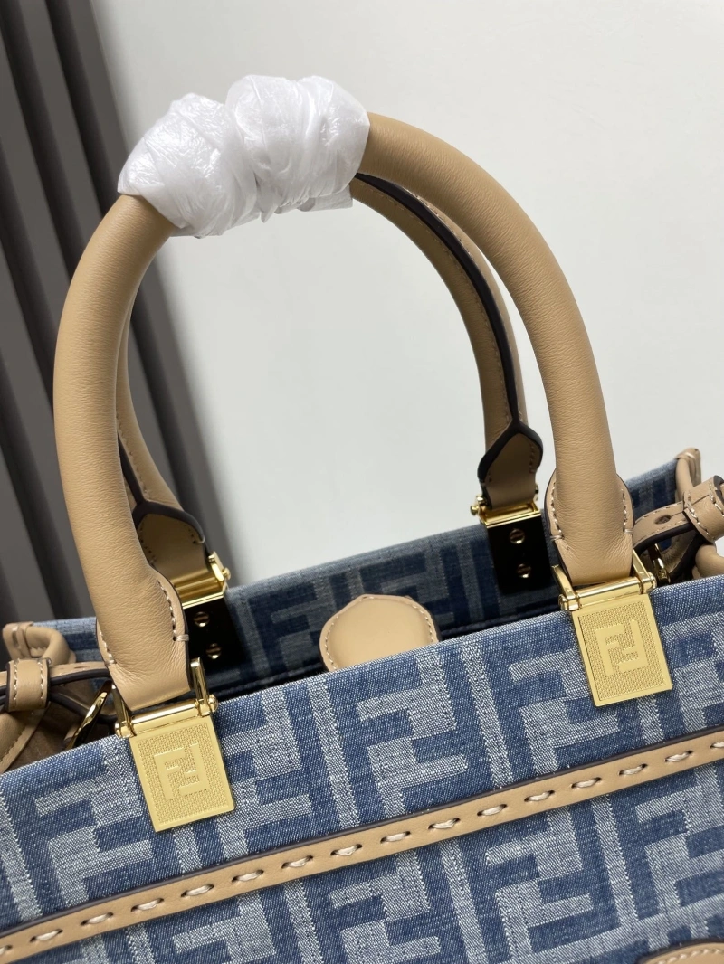 Fendi Shopping Bags 4370-0617