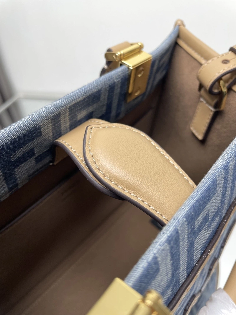 Fendi Shopping Bags 4370-0617