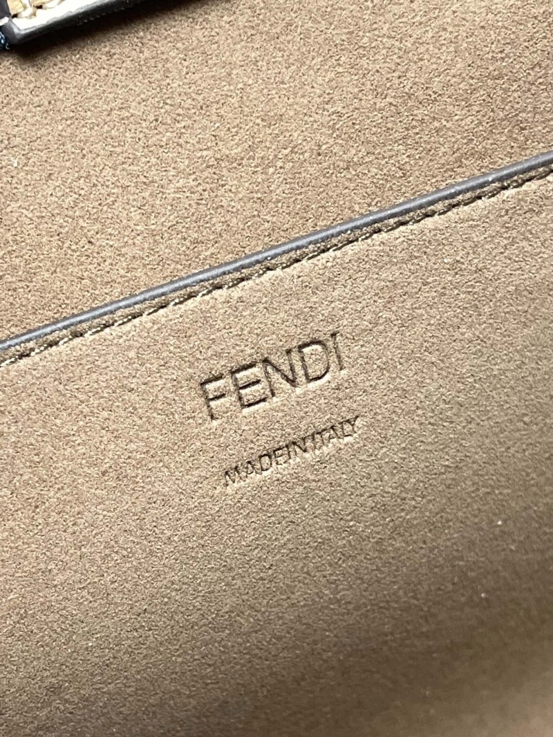 Fendi Shopping Bags 4370-0617