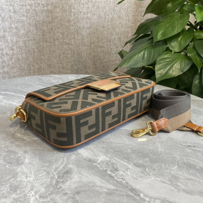 Fendi Baguette Bags 4370-0641