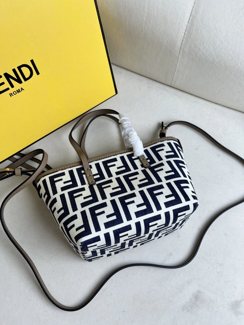 Fendi Shopping Bags 4370-0669