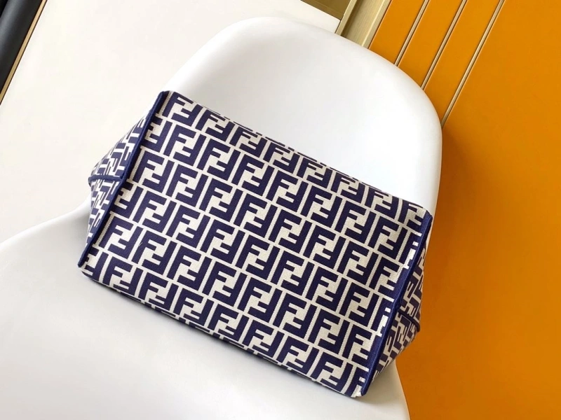 Fendi Shopping Bags 4370-0671