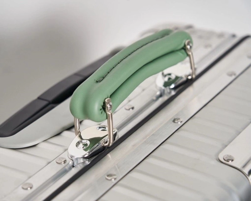 R1m0wa suitcase 4461-0052