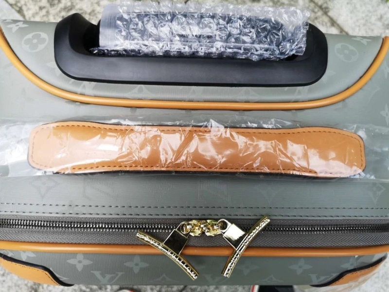 LV Suitcase 4461-0199