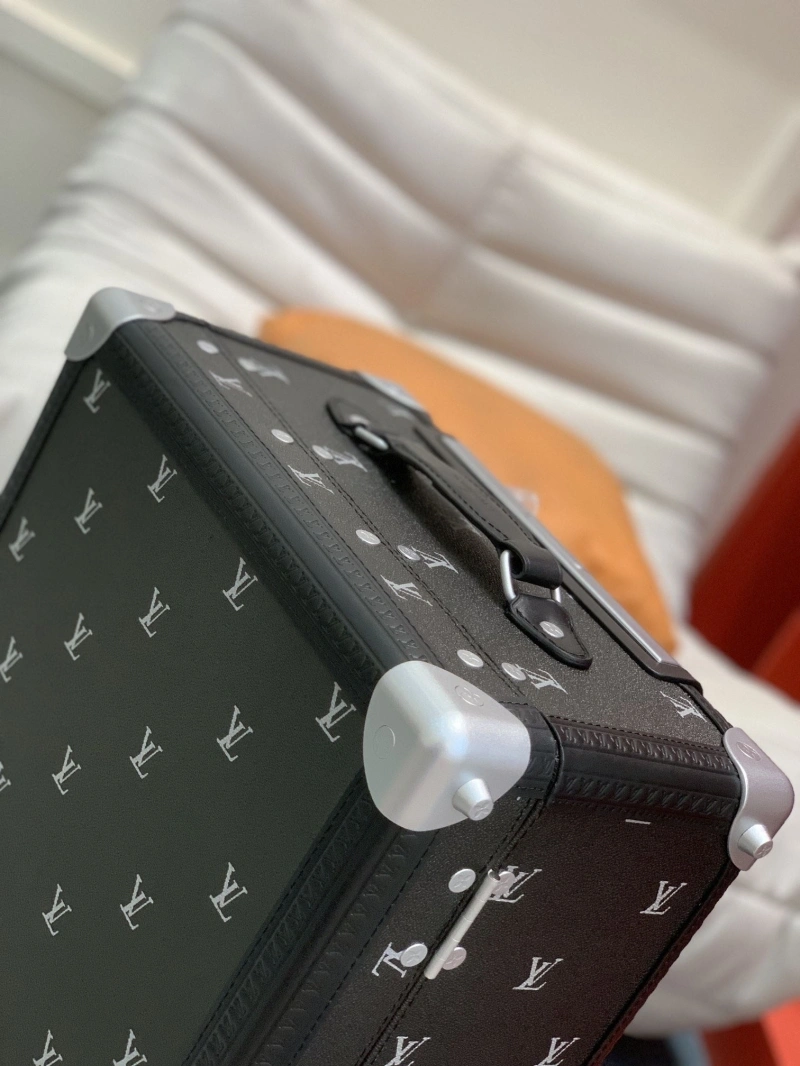 LV Suitcase 4461-0414