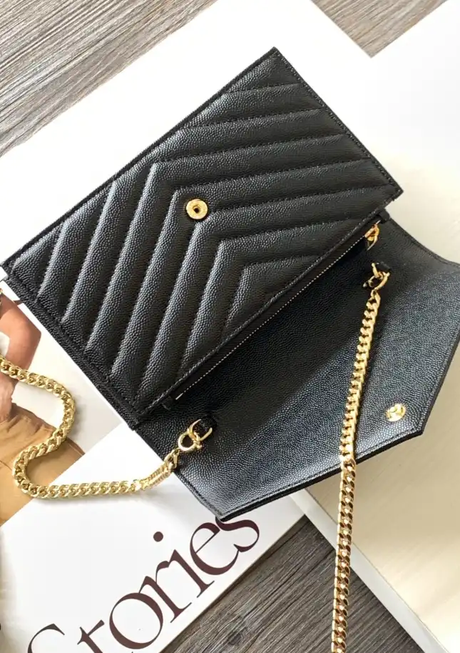 Gvc*1 satchel bags 4837a-0020