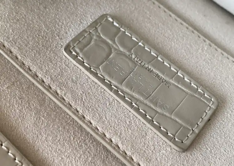 Gvc*1 satchel bags 4837a-0027