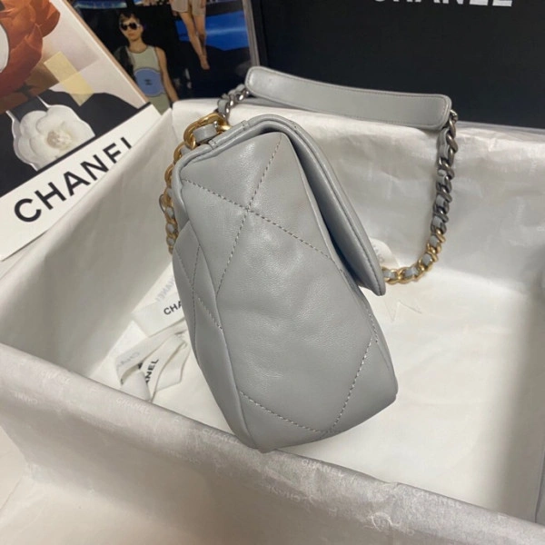 goodfit Ch**el 19 flap bag 51