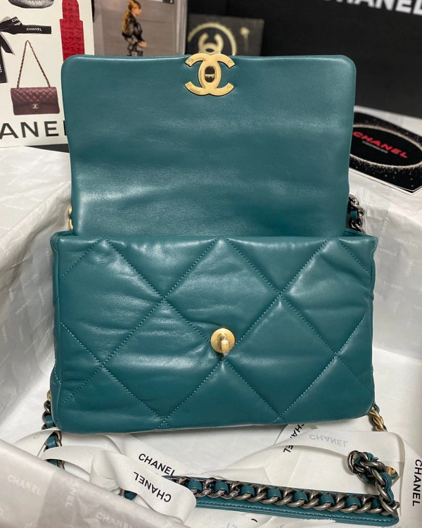 Ch**el 19 flap bag popular 72